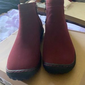 New JBU by Jambu Juno booties! NWT